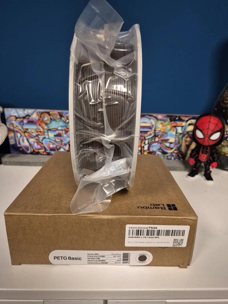 PETG Basic 3D Printer Filament - 1.75mm - 1kg - Dark Brown - Incl. Spool von Bambu Lab in Donkerbruin – Produktfoto