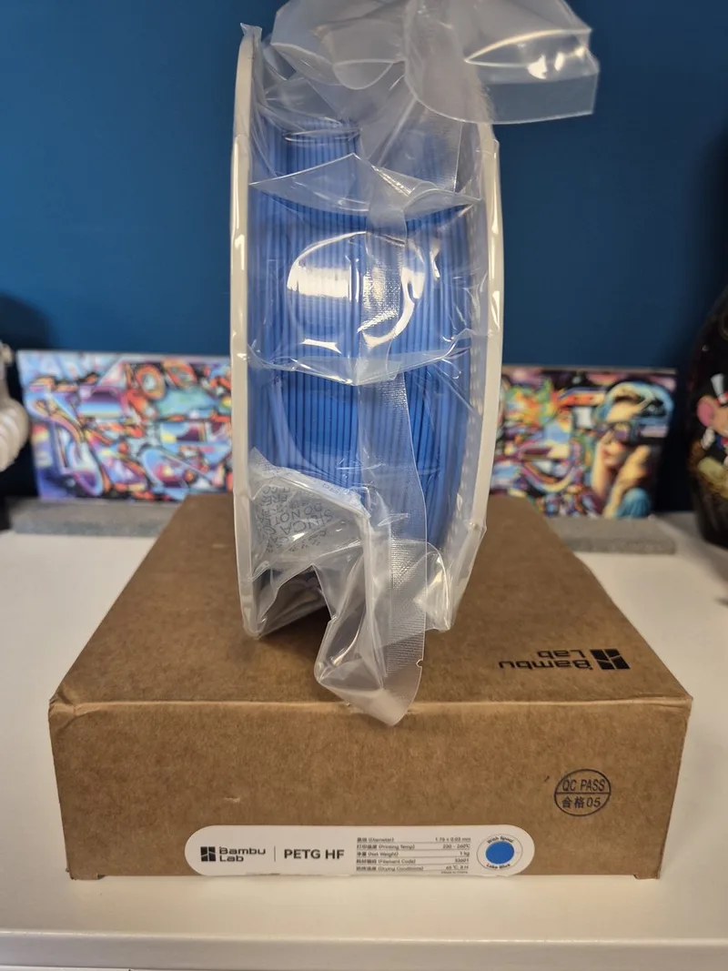 PETG HF - (Waterblauw) (1kg incl. Spoel) van Bambu Lab in Lake blue – productfoto