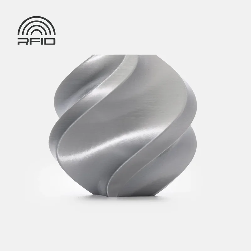 PLA silk+ refill - Zilver (Silver) (1kg) van Bambu Lab in Silk silver refill – productfoto